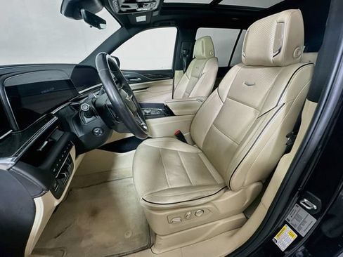 Certified 2024 Cadillac Escalade Premium Luxury w/ Performance Package AWD/4WD image 23