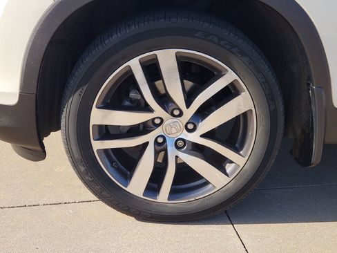 Used 2016 Honda Pilot Touring image 14