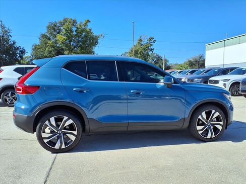 Certified 2023 Volvo XC40 B4 Plus w/ Driver Assist Package image 8