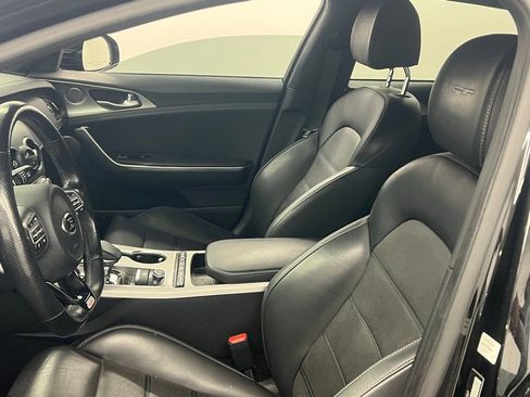 Used 2019 Kia Stinger GT2 image 8