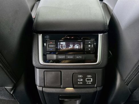 Used 2026 Subaru Ascent Premium AWD/4WD image 24