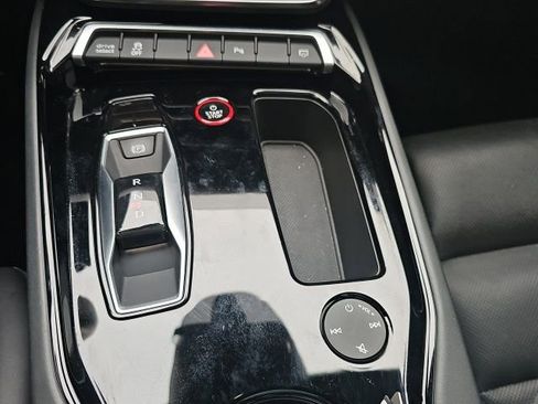 Used 2023 Audi e-tron GT Premium Plus image 9