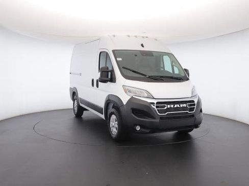 New 2024 RAM ProMaster 2500 w/ Quick Order Package 22G SLT image 34