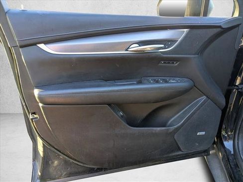 Used 2019 Cadillac XT5 Premium Luxury image 13