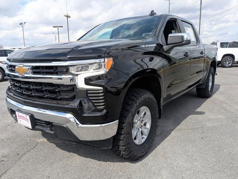 Used 2025 Chevrolet Silverado 1500 LT image 7