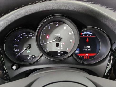 New 2026 Porsche Macan S image 11