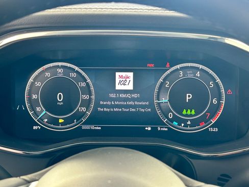 Used 2026 Jaguar F-PACE R-Dynamic S AWD/4WD image 18