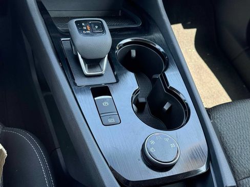 Certified 2026 Nissan Rogue SV AWD/4WD image 28