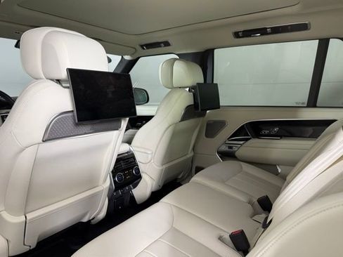 Certified 2025 Land Rover Range Rover Long Wheelbase Autobiography image 25
