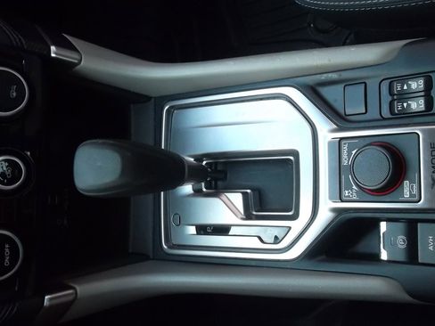 Used 2021 Subaru Forester Premium image 15