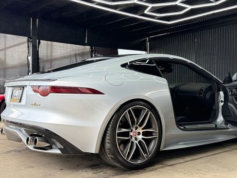 Used 2017 Jaguar F-TYPE R image 27