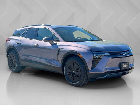 New 2026 Chevrolet Blazer EV LT w/ Super Cruise Package FWD image 3