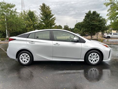 Used 2022 Toyota Prius LE FWD image 10