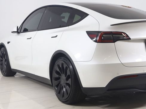 Used 2022 Tesla Model Y Performance AWD/4WD image 24