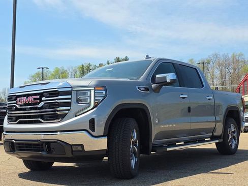 New 2026 GMC Sierra 1500 SLT image 12