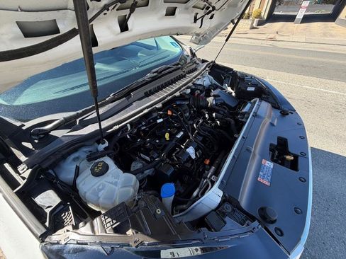 Used 2020 Ford Edge SE image 32