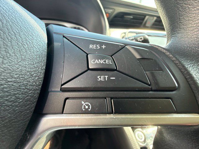 Used 2018 Nissan Kicks S FWD image 11