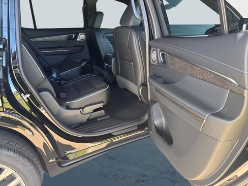 New 2026 Buick Enclave Avenir w/ Super Cruise Package image 10