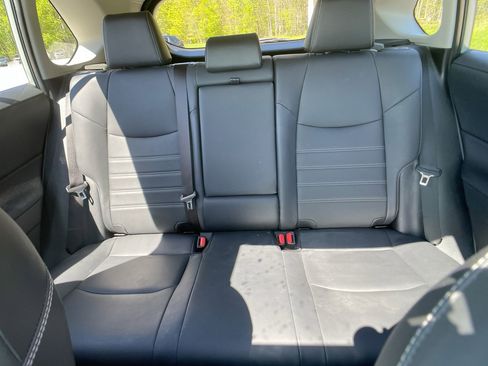 Used 2022 Toyota RAV4 XLE Premium AWD/4WD image 23