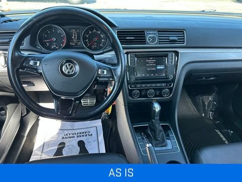 Used 2017 Volkswagen Passat 1.8T R-Line FWD image 2