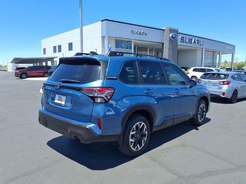 Used 2025 Subaru Forester w/ Convenience Package #2 AWD/4WD image 9