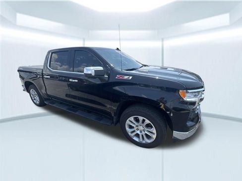 Used 2022 Chevrolet Silverado 1500 LTZ AWD/4WD image 2