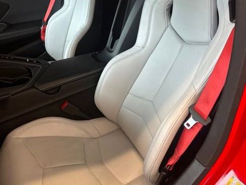 Used 2025 Chevrolet Corvette Z06 RWD image 8