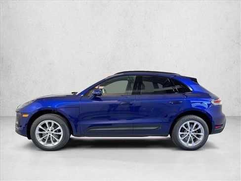 Certified 2026 Porsche Macan AWD/4WD image 2