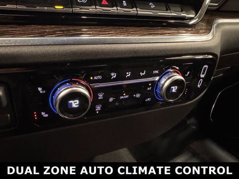 Used 2024 GMC Sierra 1500 Elevation w/ LPO, Elevation Black Package image 8