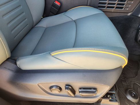 Used 2025 Toyota Tacoma Trailhunter image 28