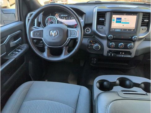 Used 2024 RAM 2500 Big Horn image 32