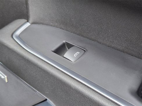 Used 2024 GMC Sierra 1500 SLT w/ SLT Premium Plus Package image 28