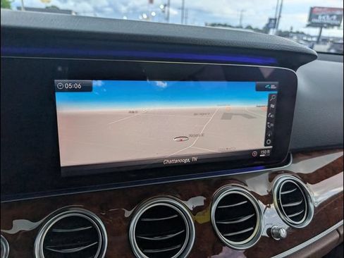 Used 2020 Mercedes-Benz E 350 4MATIC Sedan image 17