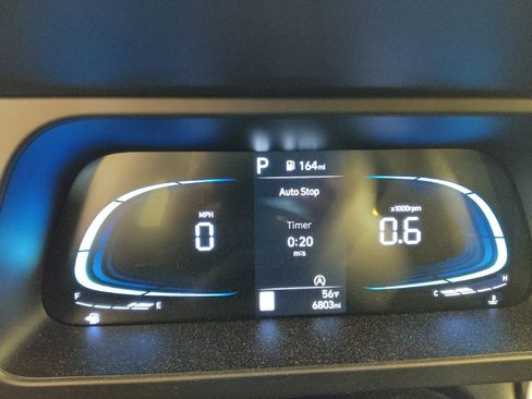 Used 2025 Hyundai Elantra SE FWD image 23