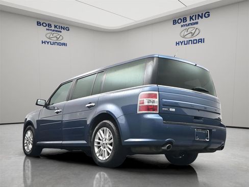 Used 2019 Ford Flex SEL FWD image 4