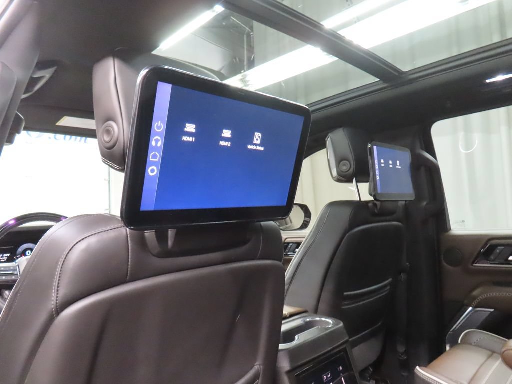 Used 2025 GMC Yukon XL Denali Ultimate AWD/4WD image 15
