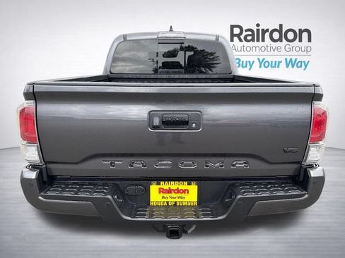 Used 2021 Toyota Tacoma TRD Off-Road w/ TRD Premium Off Road Package AWD/4WD image 6