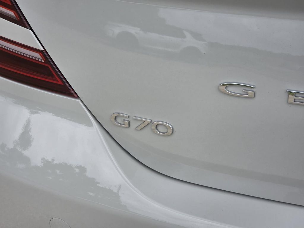 Used 2026 Genesis G70 2.5T AWD/4WD image 5