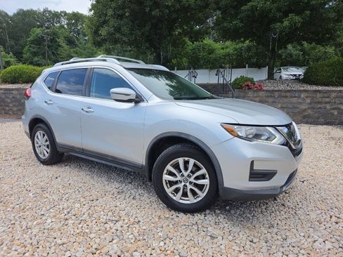 Used 2018 Nissan Rogue SV AWD/4WD image 28