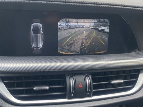 Used 2022 Alfa Romeo Stelvio Veloce image 30