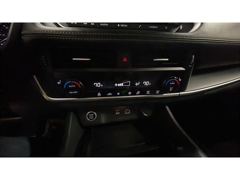 Used 2021 Nissan Rogue S AWD/4WD image 12