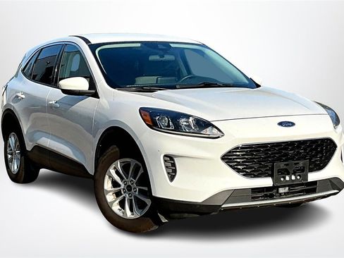 Used 2020 Ford Escape SE image 3