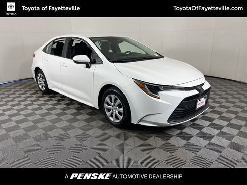 Used 2024 Toyota Corolla LE image 13