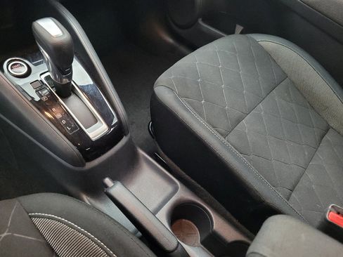 Used 2020 Nissan Kicks S image 26