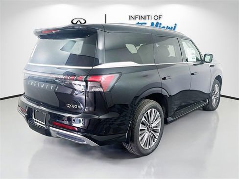 Used 2025 INFINITI QX80 Sensory image 6