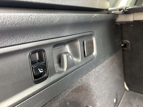Used 2024 Mercedes-Benz GLC 300 4MATIC image 19