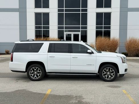 Used 2016 GMC Yukon XL SLT w/ HD Trailering Package image 4