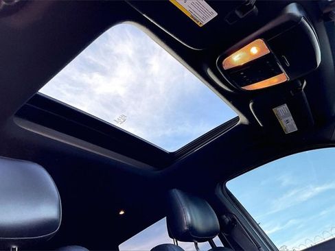 Used 2017 Jeep Grand Cherokee Altitude image 17