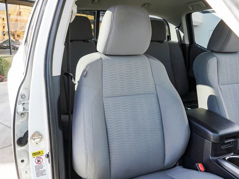 Used 2017 Toyota Tacoma SR5 image 23