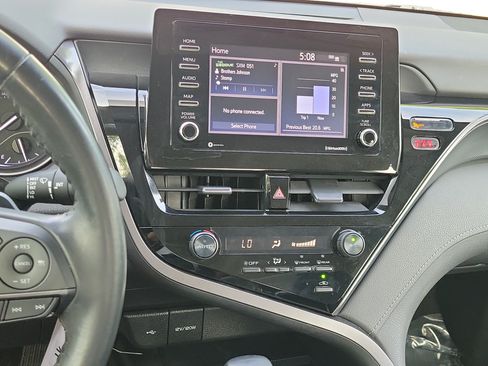Used 2021 Toyota Camry SE FWD image 21